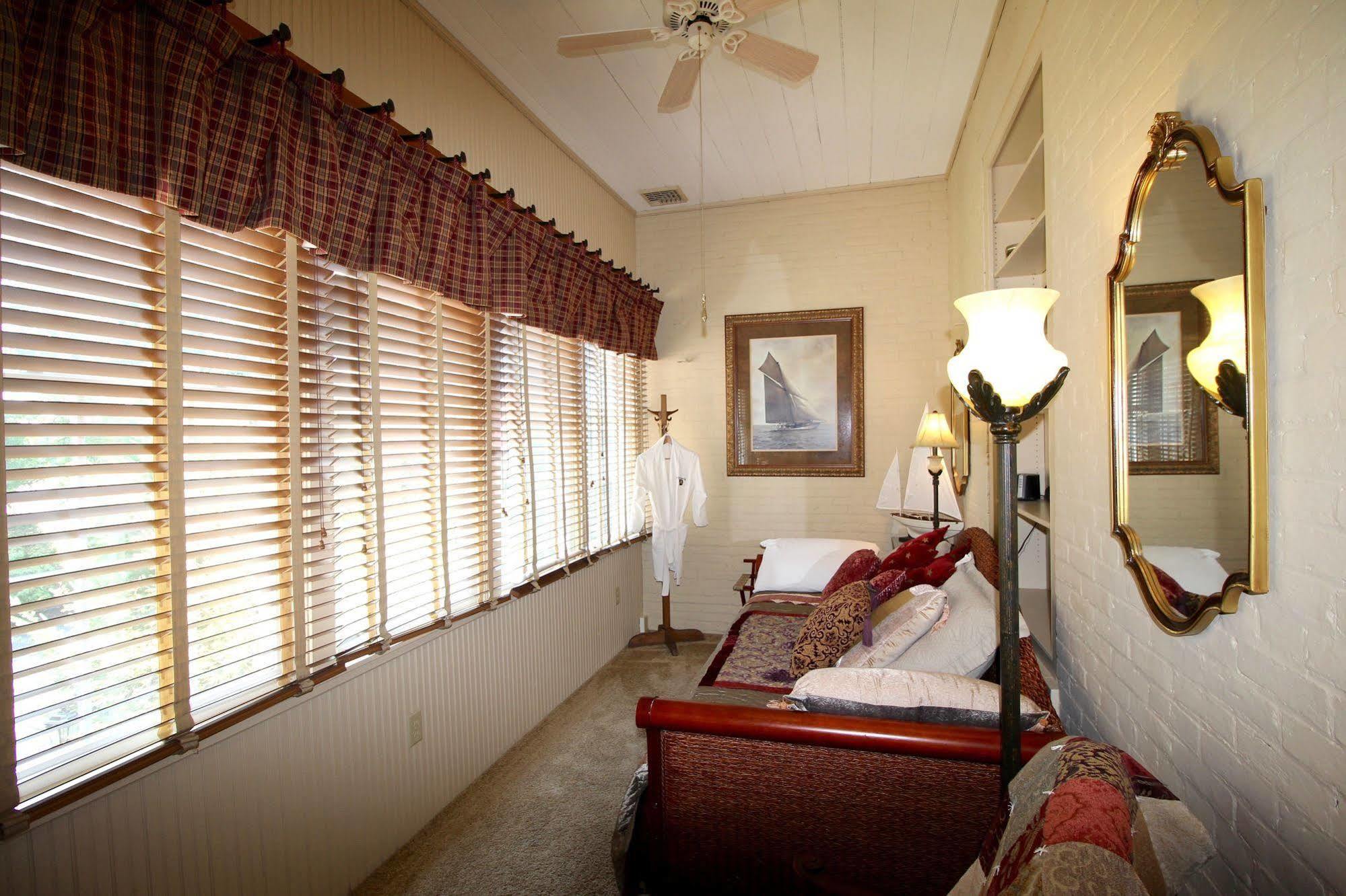 The Londonderry Inn Hershey Ngoại thất bức ảnh
